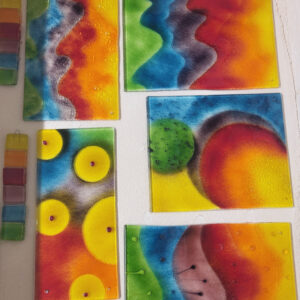 Glasbild aus Glas mit der Fusingtechnik aus aussortierten Glasscheiben upgecycelt