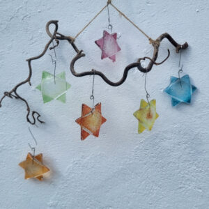 kleiner Stern aus Glas mit der Fusingtechnik aus aussortierten Glasscheiben upgecycelt