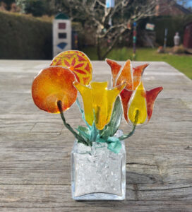 Frühlingsblumen aus Glas